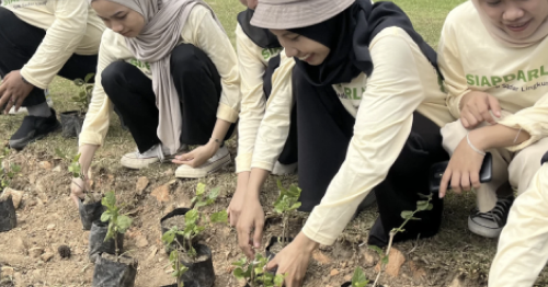 Kegiatan Penanaman Bersama di Titik Nol Trawas